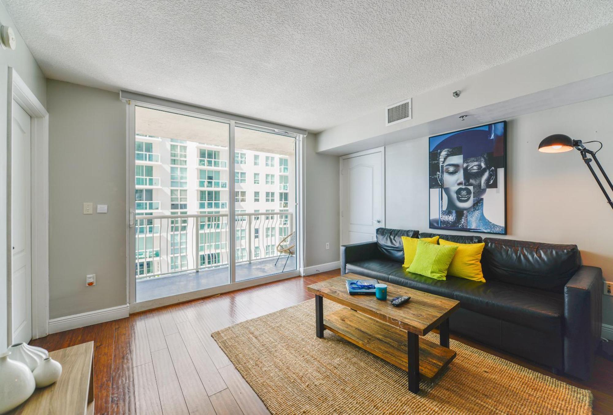 Amazing 3 Bedroom Condo At Brickell With Pool Miami Dış mekan fotoğraf