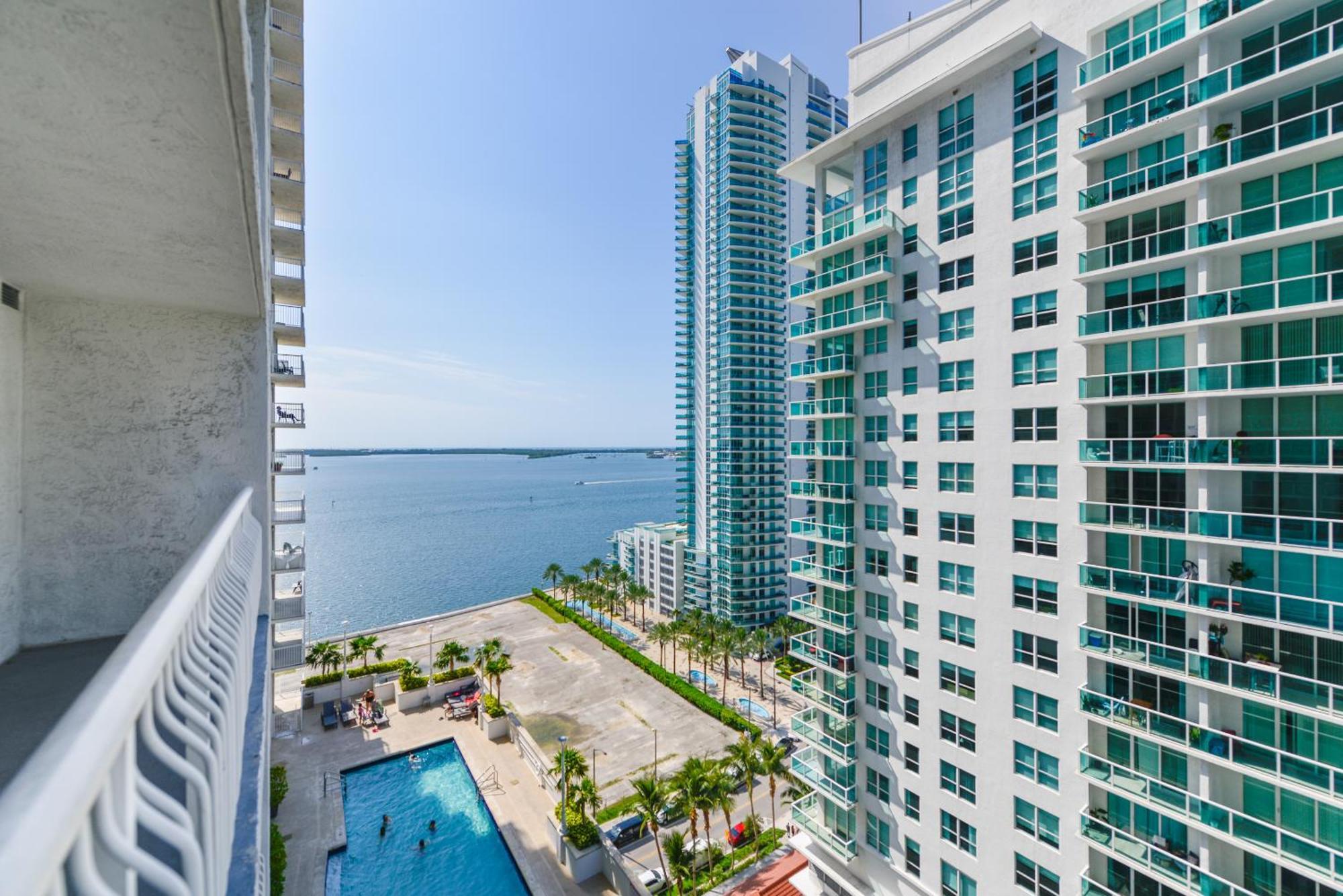 Amazing 3 Bedroom Condo At Brickell With Pool Miami Dış mekan fotoğraf