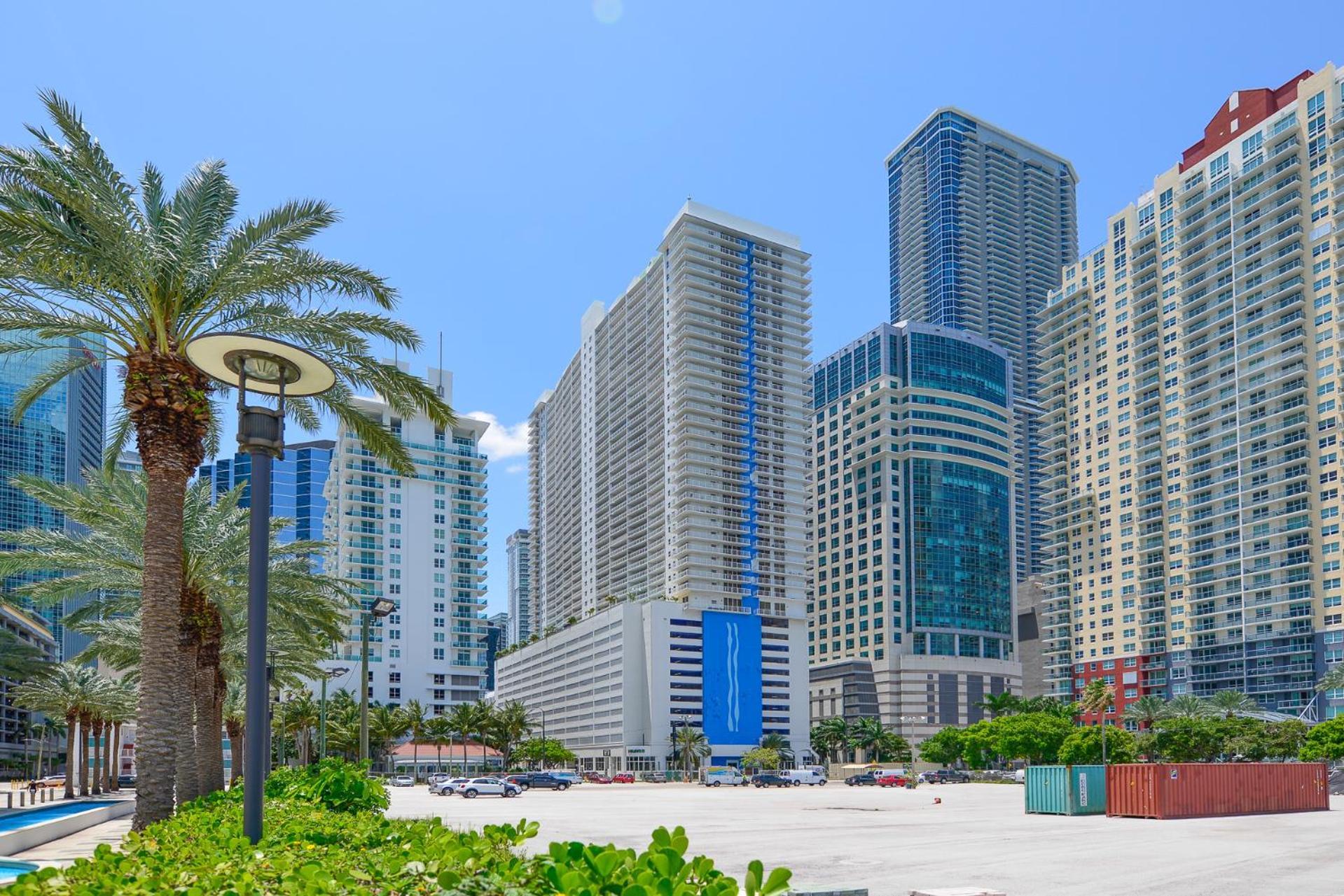 Amazing 3 Bedroom Condo At Brickell With Pool Miami Dış mekan fotoğraf